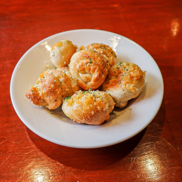 Garlic Knots.