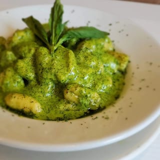 Gnocchi Al Pesto