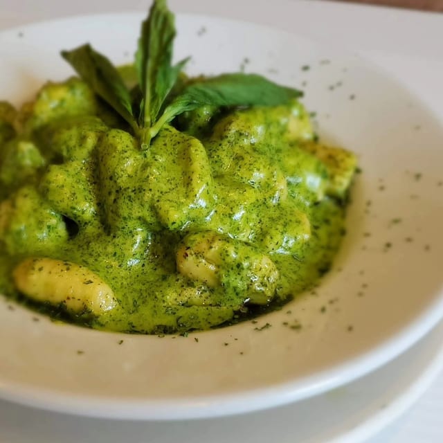Gnocchi Al Pesto.