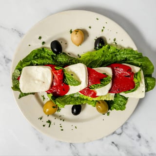 Mozzarella & Roasted Pimentos Salad