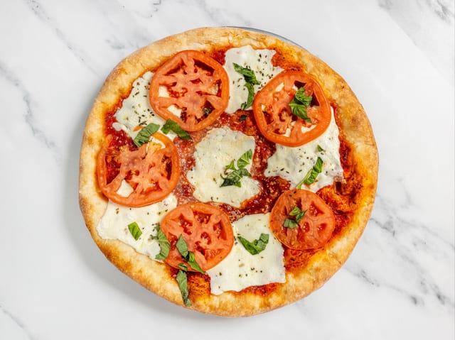 Large Caprese Pie (18").